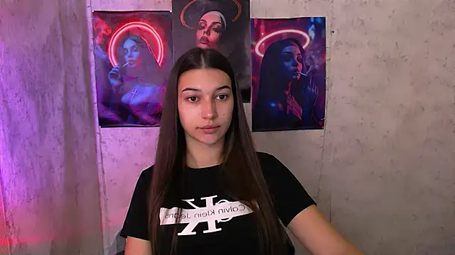 KarolinaRosse  online show from 10-24-25, 05:04