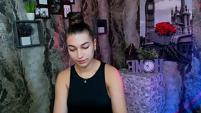 KarolinaRosse  online show from 10-28-25, 06:28