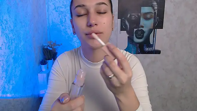 KarolinaRosse  online show from 11-26-25, 06:36