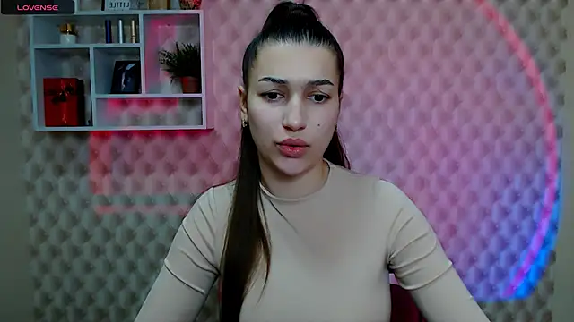 KarolinaRosse  online show from 12-01-25, 06:51