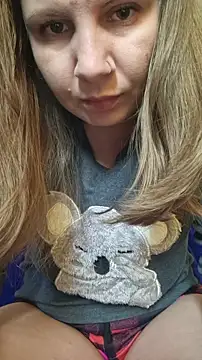 Snapshot of andradahot15 chatting on 11-17-25, 07:47 andradahot15 online show from 11-17-25, 07:47