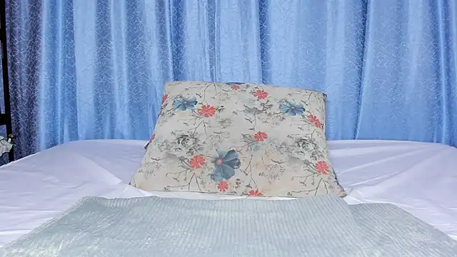 Snapshot of andradahot15 chatting on 11-30-25, 03:16 andradahot15 online show from 11-30-25, 03:16