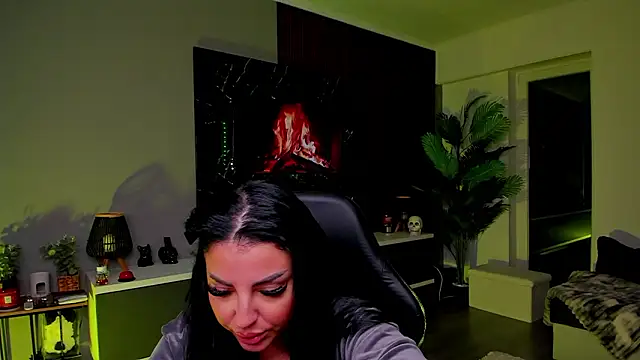 Snapshot of anemarieejolie chatting on 02-16-26, 06:59 anemarieejolie online show from 02-16-26, 06:59