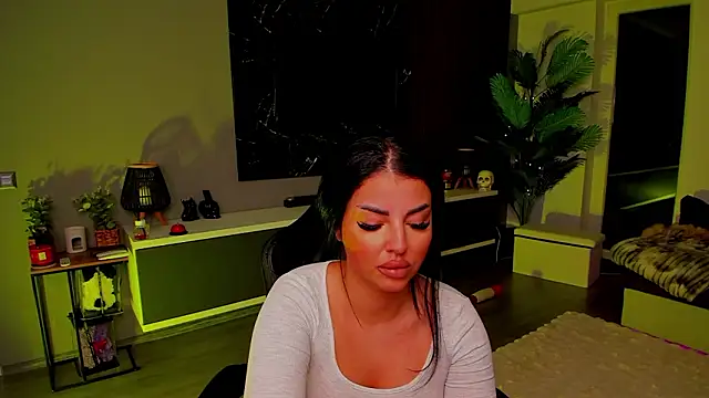 Snapshot of anemarieejolie chatting on 02-26-26, 05:34 anemarieejolie online show from 02-26-26, 05:34