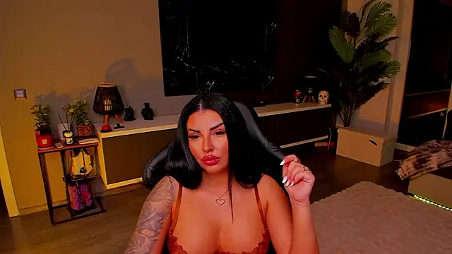 Snapshot of anemarieejolie chatting on 03-12-26, 06:03 anemarieejolie online show from 03-12-26, 06:03