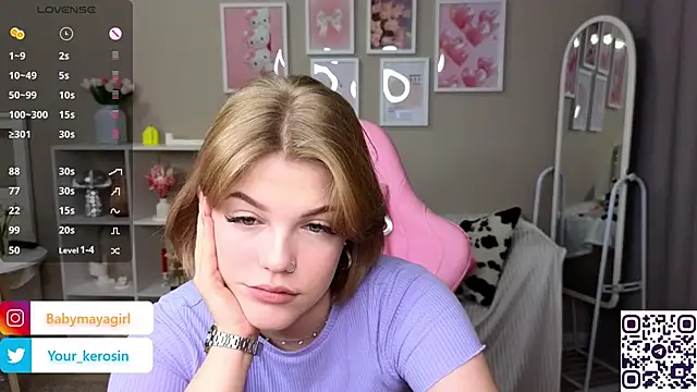 Snapshot of Maya_Rave chatting on 02-08-25, 03:30 Maya Rave online show from 02-08-25, 03:30