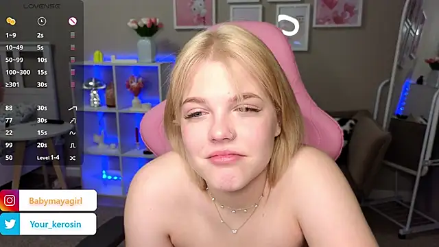 Snapshot of Maya_Rave chatting on 02-19-25, 03:28 Maya Rave online show from 02-19-25, 03:28