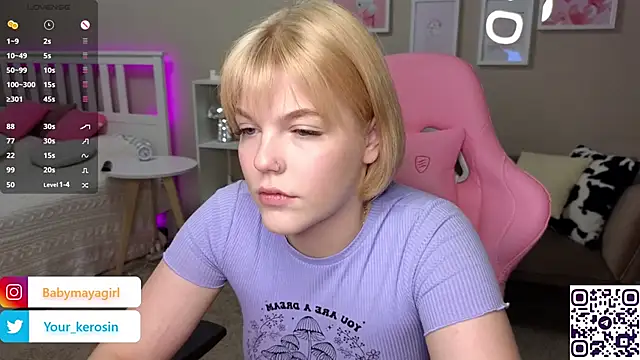 Snapshot of Maya_Rave chatting on 03-20-25, 03:45 Maya Rave online show from 03-20-25, 03:45