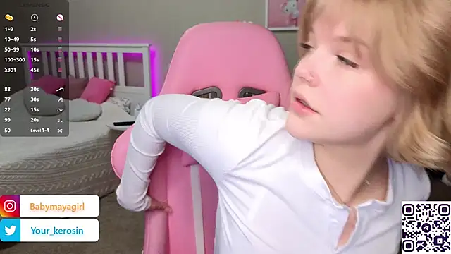 Snapshot of Maya_Rave chatting on 03-22-25, 03:52 Maya Rave online show from 03-22-25, 03:52