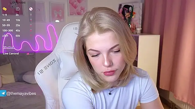 Snapshot of Maya_Rave chatting on 02-02-26, 03:38 Maya Rave online show from 02-02-26, 03:38