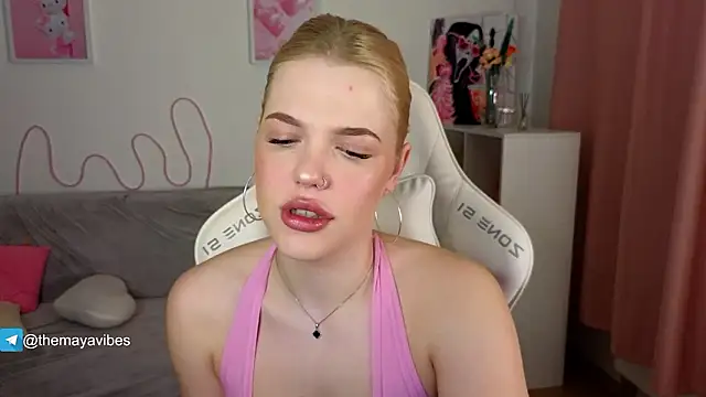 Snapshot of Maya_Rave chatting on 02-23-26, 03:48 Maya Rave online show from 02-23-26, 03:48