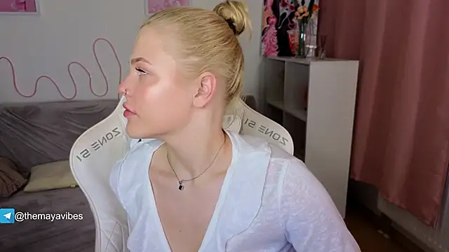 Snapshot of Maya_Rave chatting on 02-27-26, 03:39 Maya Rave online show from 02-27-26, 03:39