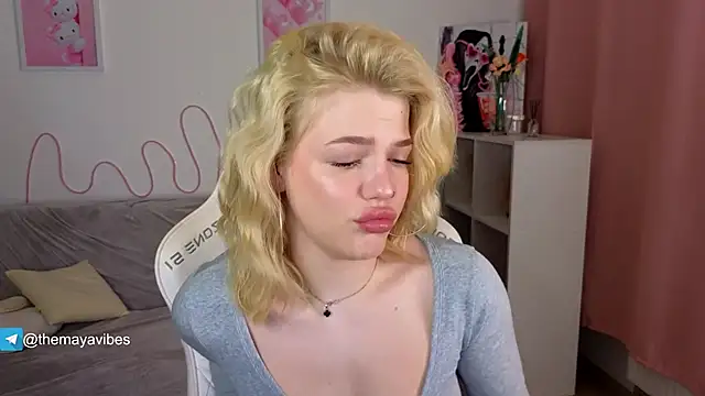 Snapshot of Maya_Rave chatting on 03-01-26, 03:19 Maya Rave online show from 03-01-26, 03:19