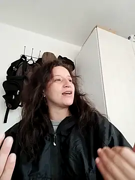 Snapshot of hanamy_joha chatting on 11-06-25, 03:24 hanamy joha online show from 11-06-25, 03:24