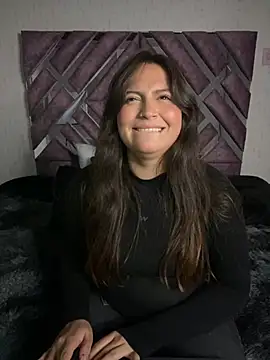 Snapshot of PoliBenett_ chatting on 01-02-25, 11:16 PoliBenett online show from 01-02-25, 11:16