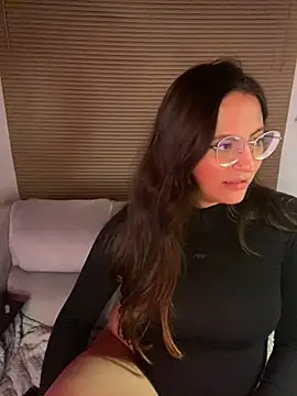 Snapshot of PoliBenett_ chatting on 02-02-25, 08:57 PoliBenett online show from 02-02-25, 08:57