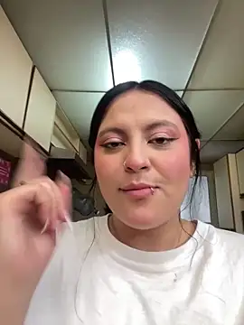 Snapshot of PoliBenett_ chatting on 02-21-25, 09:11 PoliBenett online show from 02-21-25, 09:11