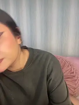 Snapshot of PoliBenett_ chatting on 03-05-25, 05:39 PoliBenett online show from 03-05-25, 05:39