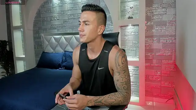 Aron Bolt online show from 03-22-25, 11:53