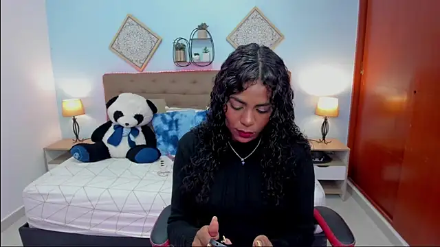 Edelaine rogers online show from 11-26-25, 05:08