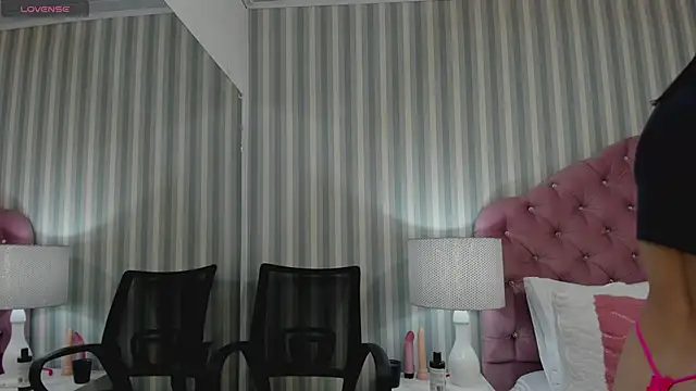 Snapshot of HazelMoret chatting on 03-06-25, 11:58 HazelMoret online show from 03-06-25, 11:58