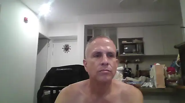 Snapshot of Diegoperrote682661 chatting on 02-25-25, 03:42 Diegoperrote682661 online show from 02-25-25, 03:42