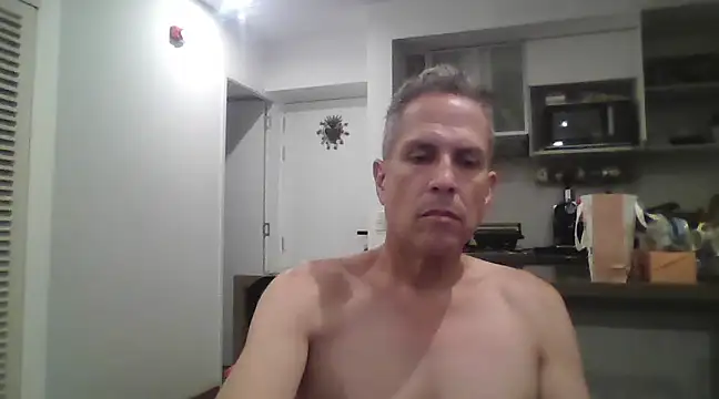 Snapshot of Diegoperrote682661 chatting on 03-18-25, 01:43 Diegoperrote682661 online show from 03-18-25, 01:43