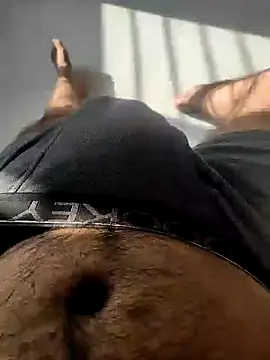 Snapshot of themostnaughtiestguyy chatting on 11-10-25, 03:05 themostnaughtiestguyy online show from 11-10-25, 03:05