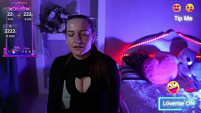 Snapshot of LisaElfy chatting on 12-18-25, 03:07 LisaElfy online show from 12-18-25, 03:07