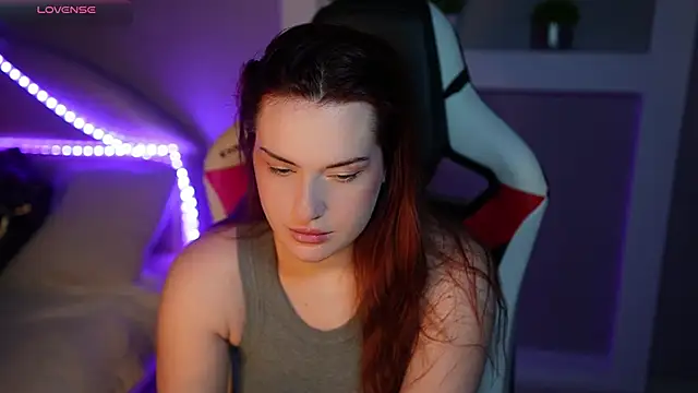 Snapshot of LisaElfy chatting on 02-12-26, 03:18 LisaElfy online show from 02-12-26, 03:18