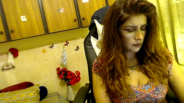 Snapshot of pareeti chatting on 05-11-26, 02:12 pareeti online show from 05-11-26, 02:12