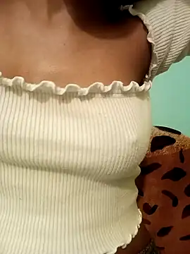 Snapshot of Miss-Sadhana chatting on 01-08-25, 11:21 Miss-Sadhana online show from 01-08-25, 11:21