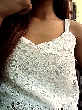 Snapshot of Miss-Sadhana chatting on 02-14-25, 07:49 Miss-Sadhana online show from 02-14-25, 07:49