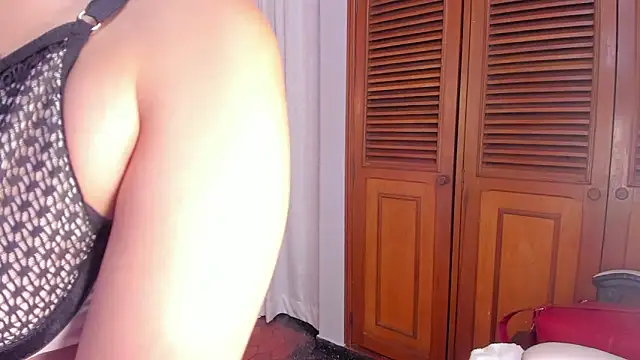 elodie walker online show from 12-17-24, 03:06