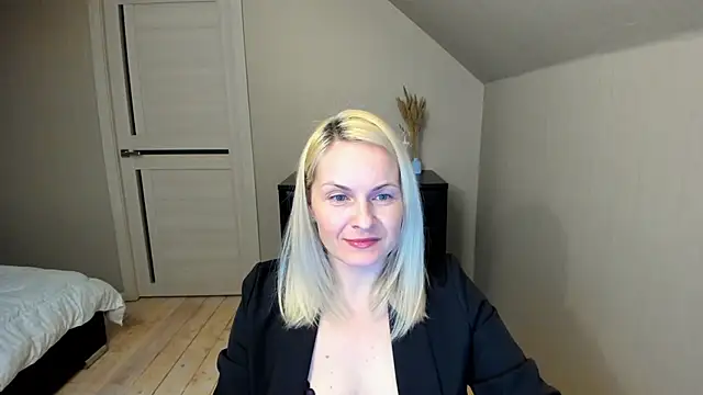 Alicee Gracee online show from 03-19-25, 06:44