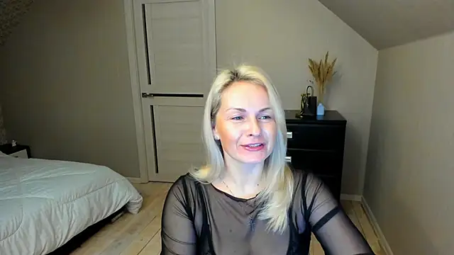 Alicee Gracee online show from 11-08-25, 06:18