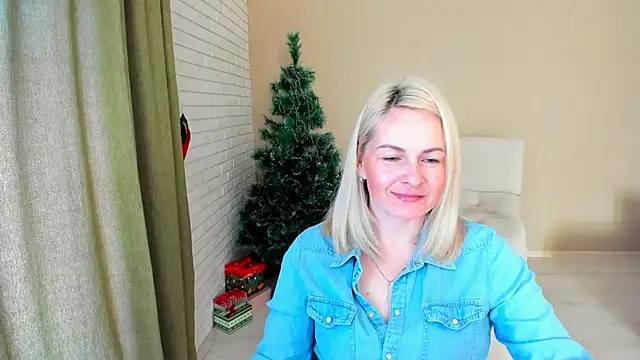Alicee Gracee online show from 12-15-25, 10:19