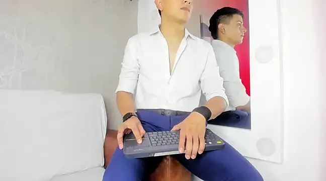 Lucii fer  online show from 02-18-25, 11:11