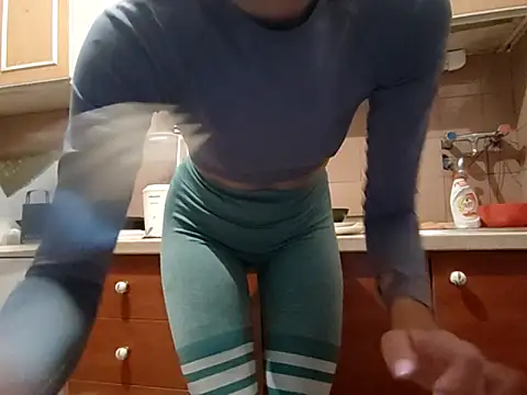 Snapshot of beaverwoman chatting on 09-26-25, 03:38 beaverwoman online show from 09-26-25, 03:38