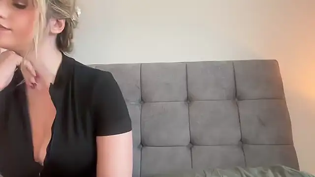 LustfulLuna  online show from 03-07-26, 12:46