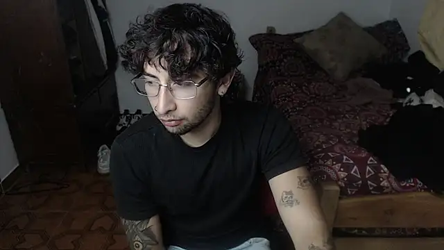 Snapshot of Dereck_Dickson chatting on 09-20-25, 02:23 Dereck Dickson online show from 09-20-25, 02:23