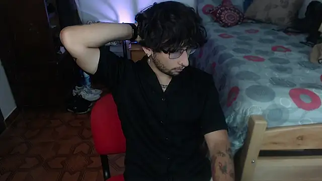 Snapshot of Dereck_Dickson chatting on 10-04-25, 01:25 Dereck Dickson online show from 10-04-25, 01:25