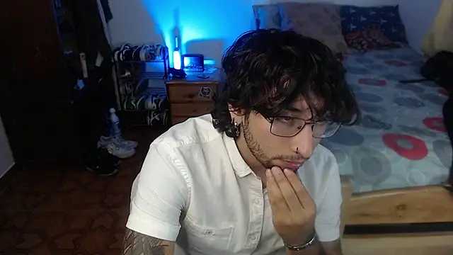 Snapshot of Dereck_Dickson chatting on 10-04-25, 10:52 Dereck Dickson online show from 10-04-25, 10:52