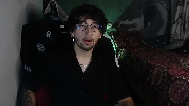 Snapshot of Dereck_Dickson chatting on 10-08-25, 11:24 Dereck Dickson online show from 10-08-25, 11:24