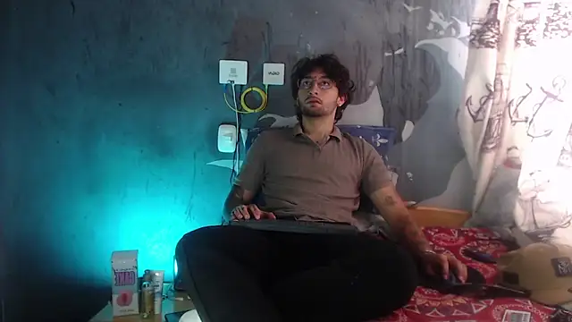 Snapshot of Dereck_Dickson chatting on 10-11-25, 03:32 Dereck Dickson online show from 10-11-25, 03:32