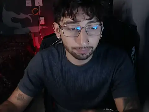 Snapshot of Dereck_Dickson chatting on 10-30-25, 04:58 Dereck Dickson online show from 10-30-25, 04:58