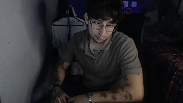 Snapshot of Dereck_Dickson chatting on 12-04-25, 11:02 Dereck Dickson online show from 12-04-25, 11:02