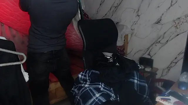 Snapshot of Dereck_Dickson chatting on 01-08-26, 04:37 Dereck Dickson online show from 01-08-26, 04:37