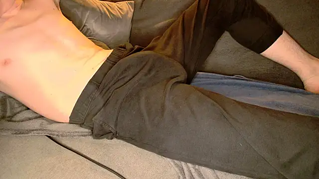 stivi0105 online show from 11-09-25, 08:07