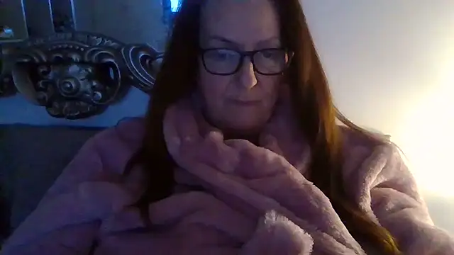 Snapshot of Tillieuk chatting on 02-04-26, 08:36 Tillieuk online show from 02-04-26, 08:36